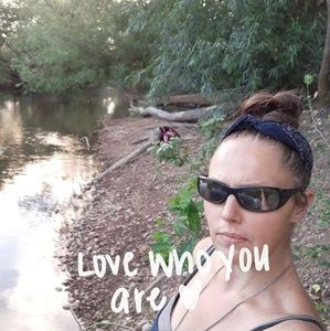 Meet your Posher, Ashlii